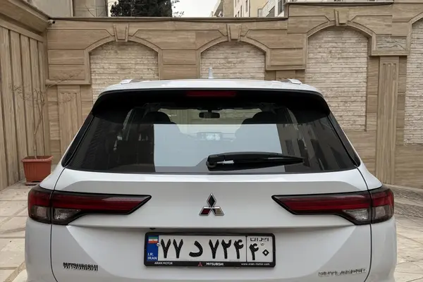 میتسوبیشی، اوتلندر