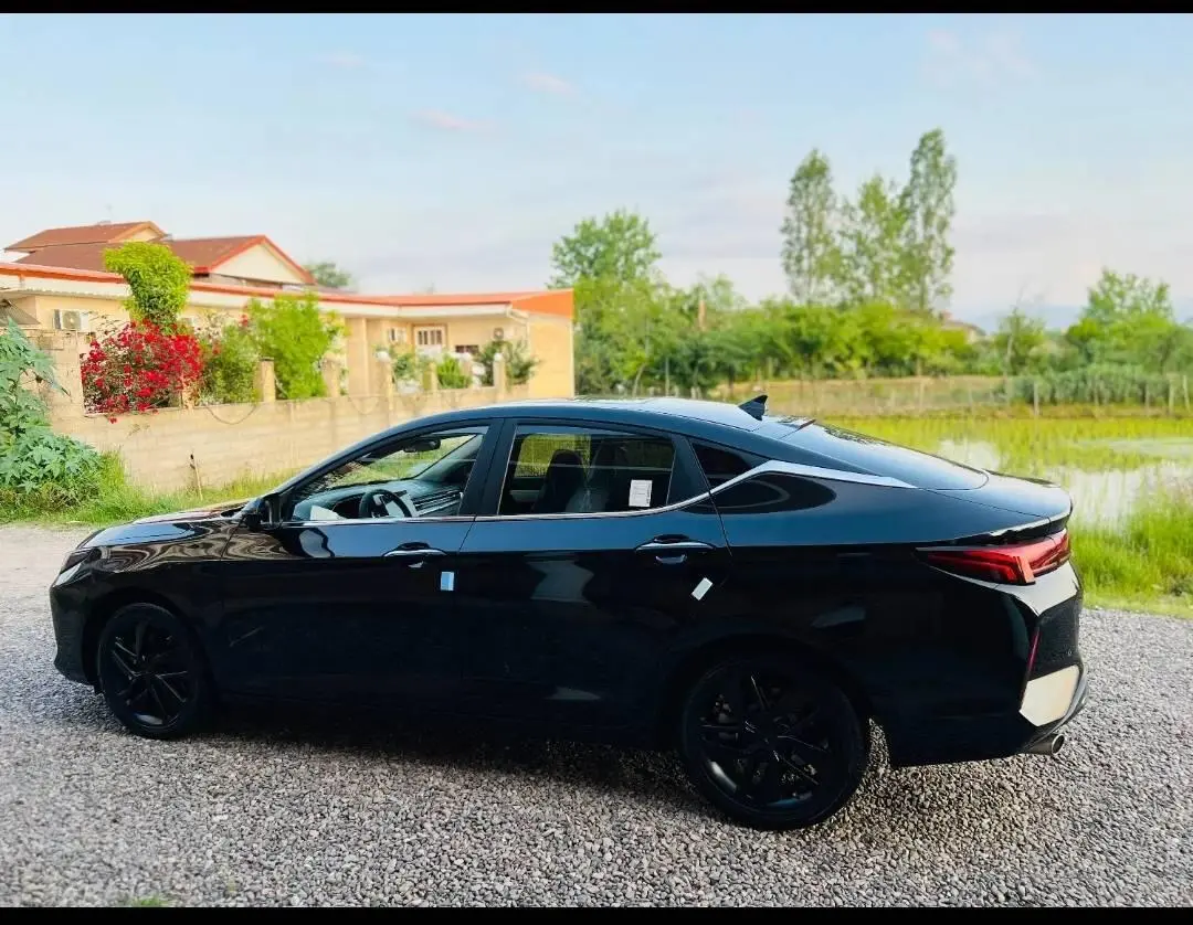 کی ام سی،  J7
