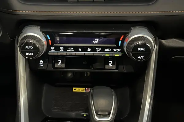 تویوتا، راوفور هیبرید