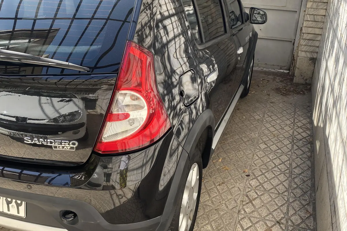 رنو،  ساندرو استپ وی