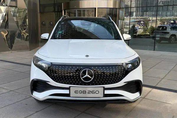 بنز، کلاس EQB