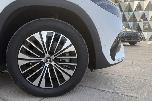 بنز، کلاس EQB