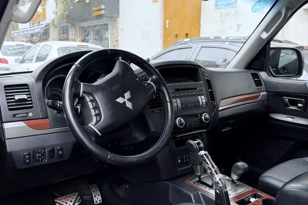 میتسوبیشی، پاجرو دو در