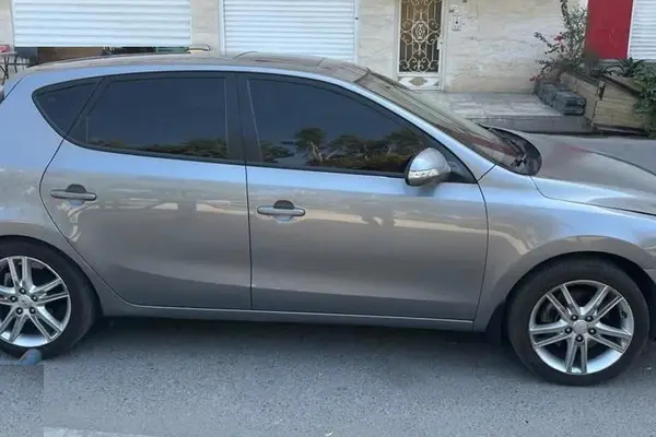 هیوندای  i30