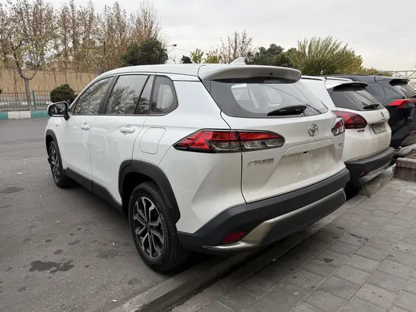 تویوتا، فرانت لندر هیبرید