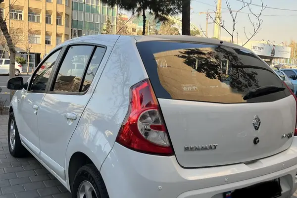 رنو، ساندرو