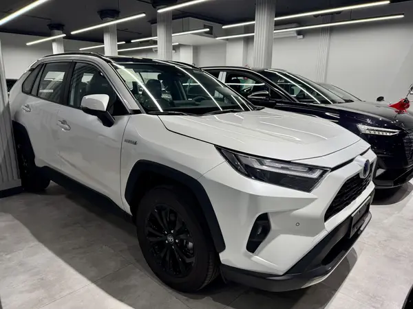 تویوتا، راوفور هیبرید