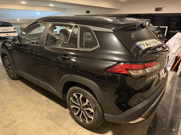 تویوتا، فرانت لندر هیبرید