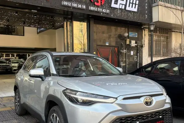 تویوتا، فرانت لندر هیبرید