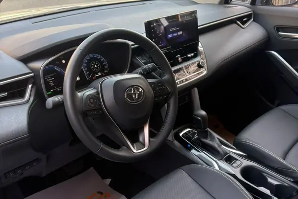 تویوتا، فرانت لندر هیبرید