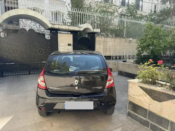 رنو  ساندرو