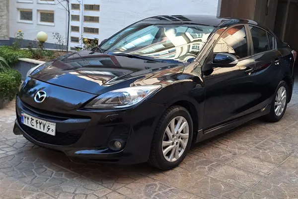 مزدا، 3 نیو صندوق دار