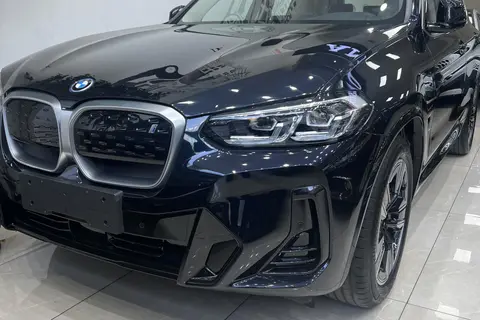 ب ام و، iX3
