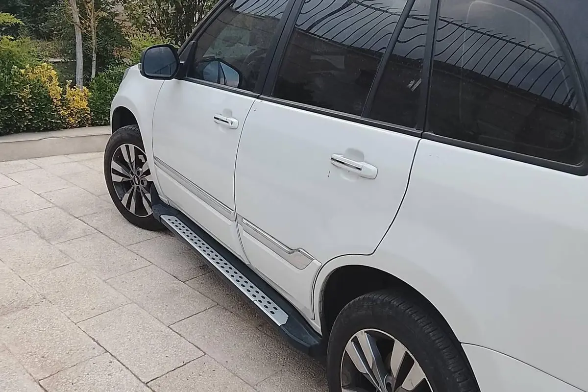 ام وی ام،  X33 S