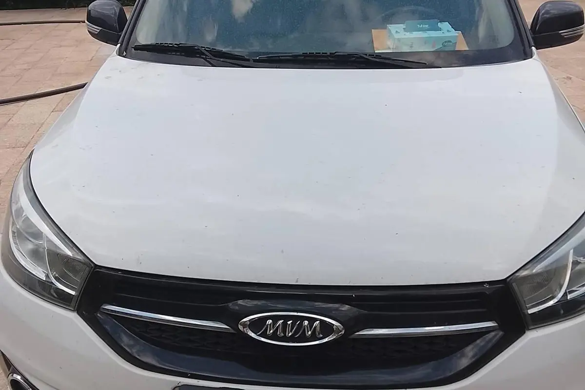ام وی ام،  X33 S