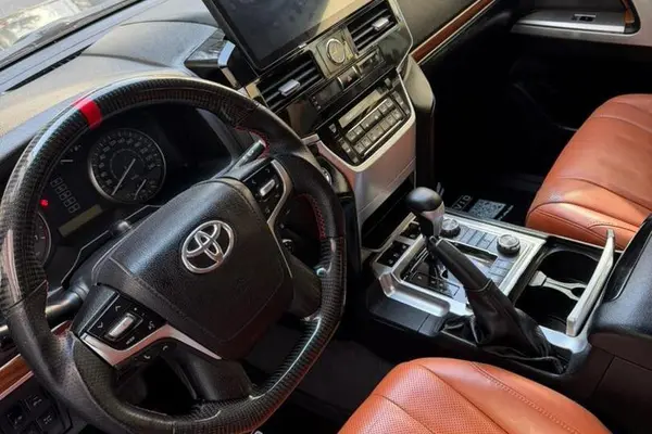 تویوتا، لندکروز چهار در