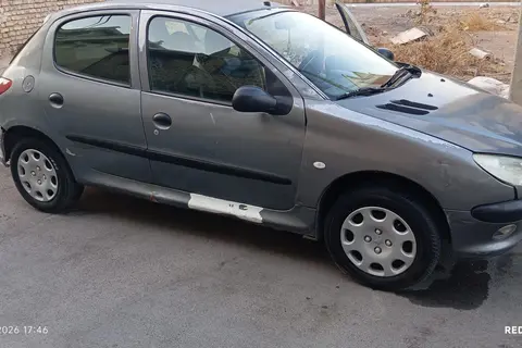 پژو، 206