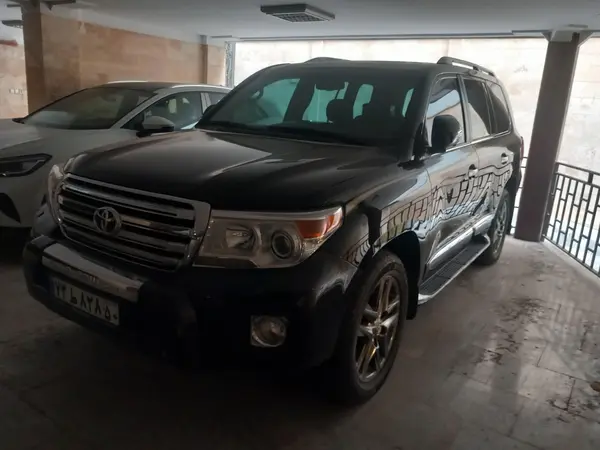 تویوتا، لندکروز چهار در