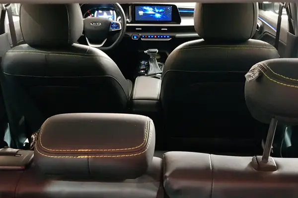 ام وی ام، X33 کراس