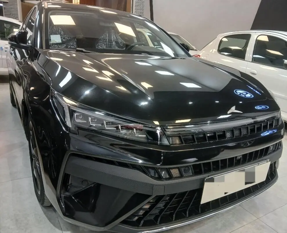 کی ام سی،  J7