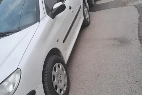 پژو، 206 SD