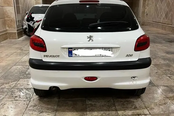 پژو، 206