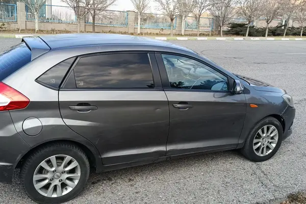 ام وی ام، 315هاچ بک