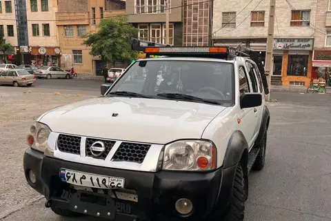 نیسان، رونیز