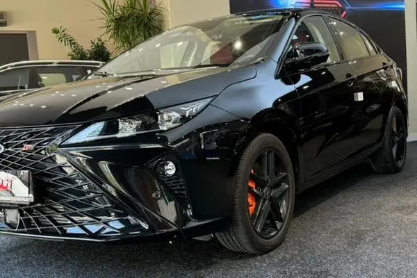 فونیکس  آریزو 6 جی تی (Z6 GT)