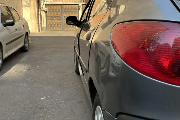 پژو  206