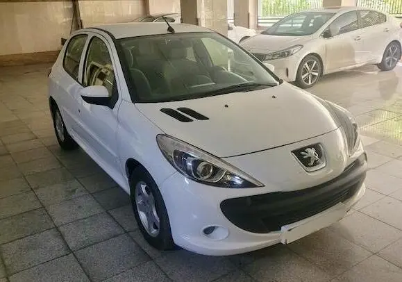 پژو،  207