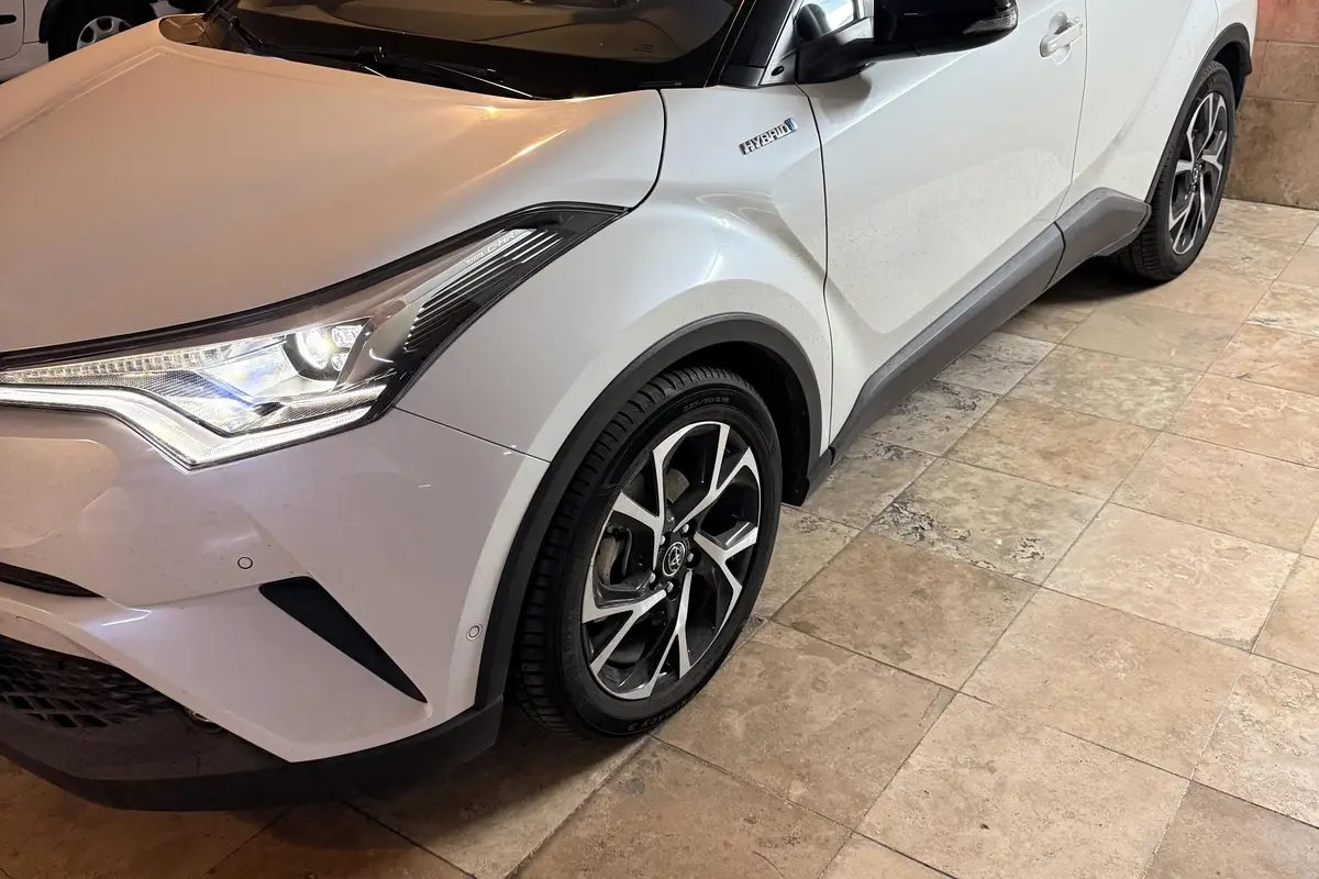 تویوتا،  C-HR هیبرید