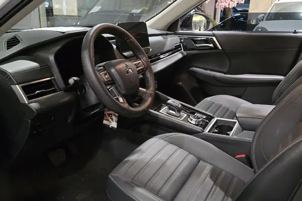 میتسوبیشی، اوتلندر