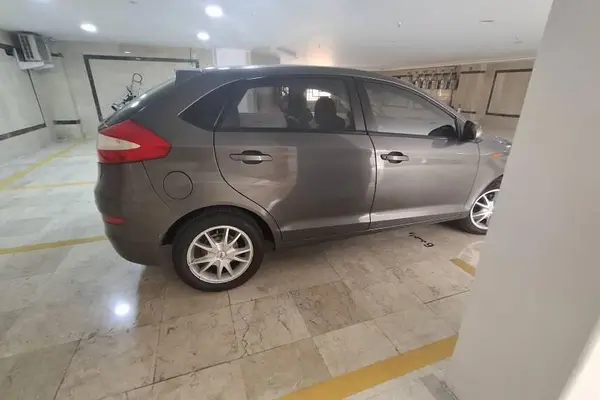 ام وی ام  315هاچ بک