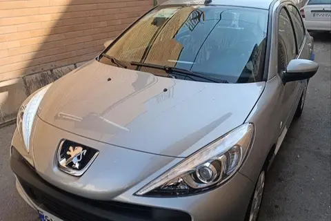 پژو، 207
