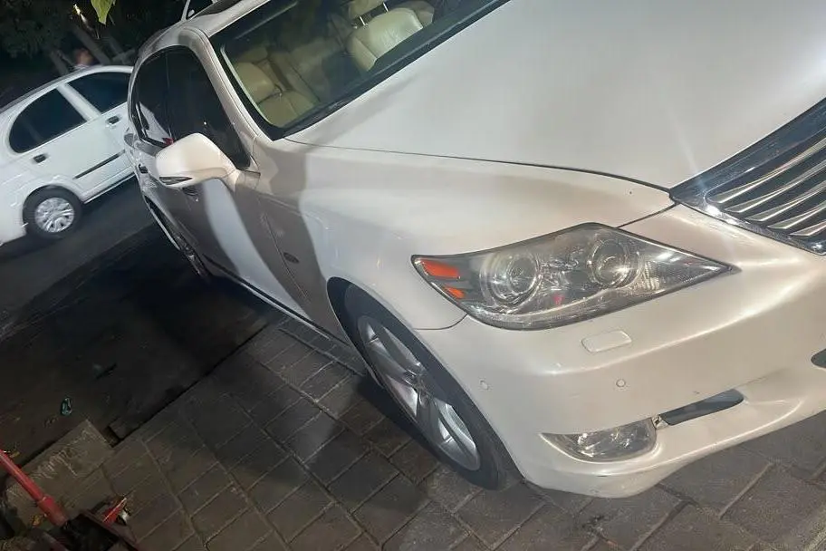 لکسوس،  LS