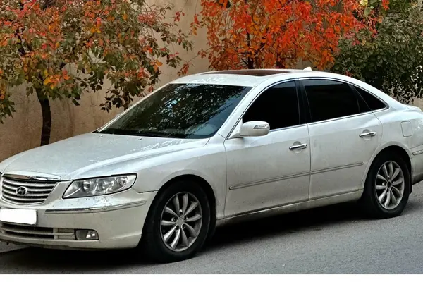 هیوندای، آزرا (گرنجور)