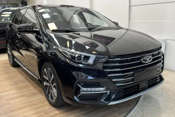 فونیکس، آریزو 6 پرو