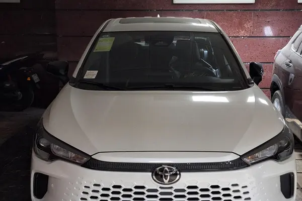 تویوتا، کرولا کراس هیبرید