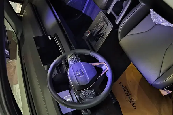 تویوتا، کرولا کراس هیبرید