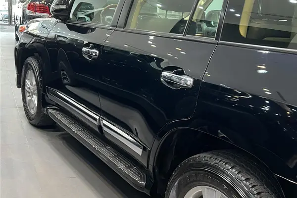 تویوتا، لندکروز چهار در