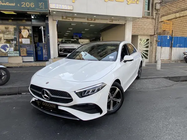 بنز، کلاس A سدان