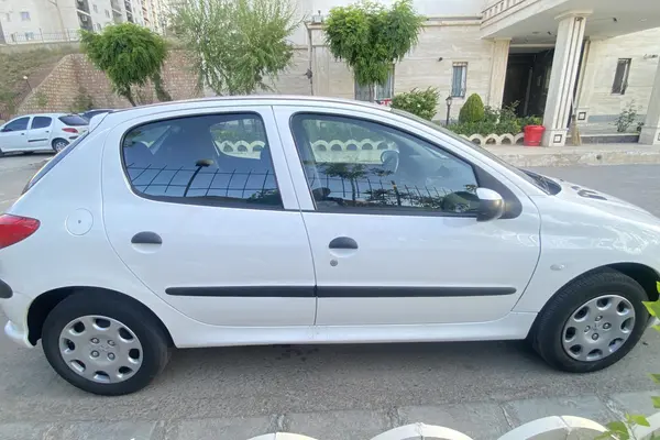 پژو  206