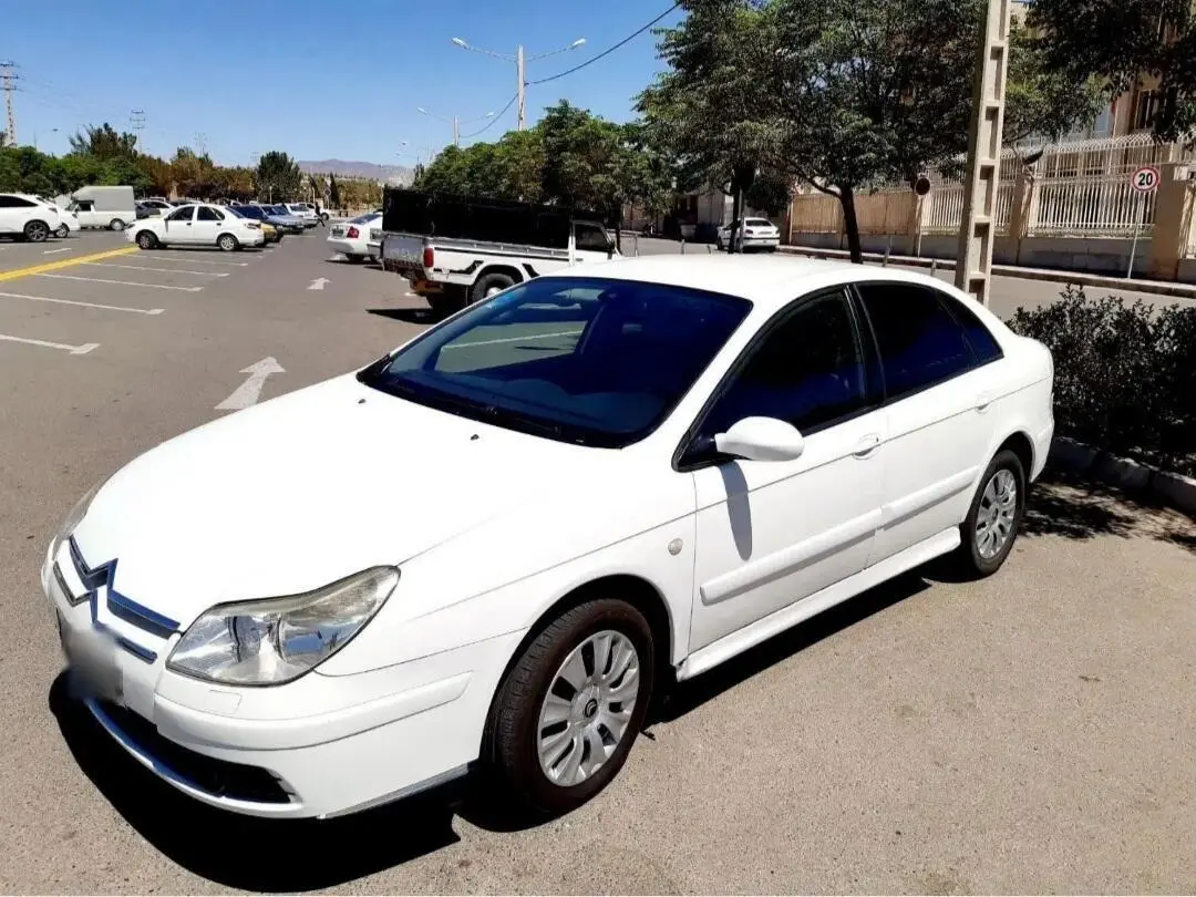 سیتروئن،  C5