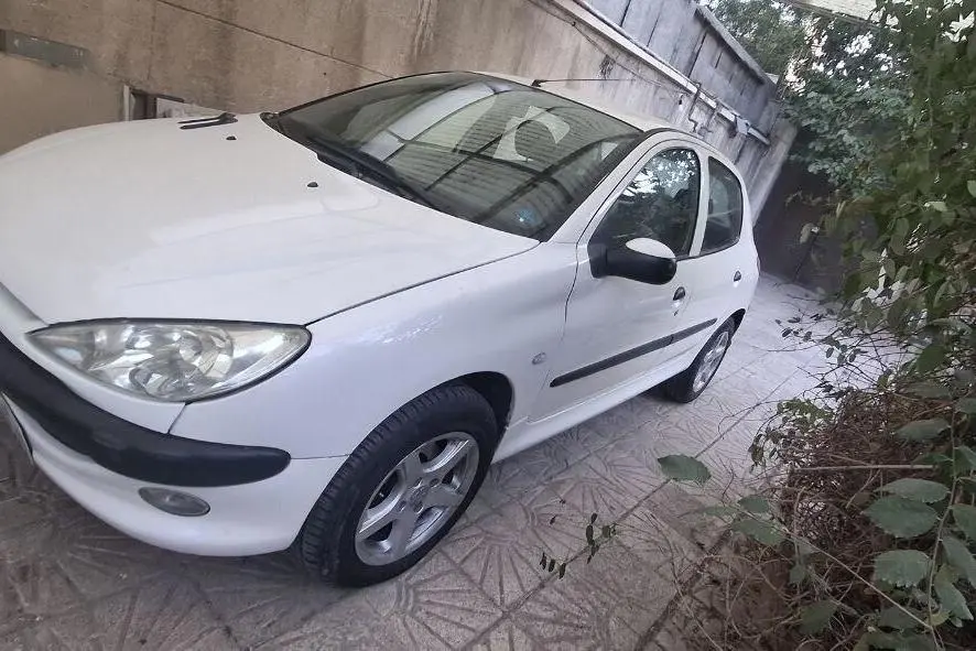 پژو،  206