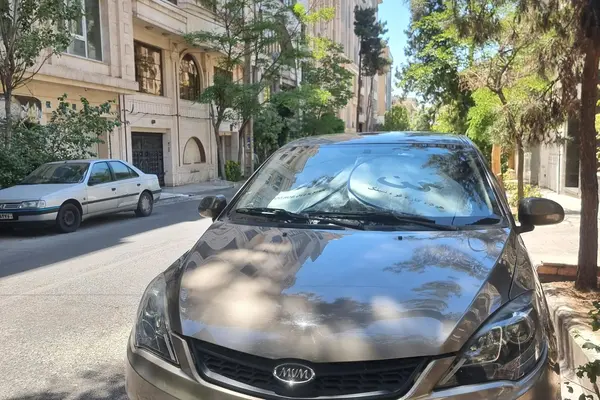 ام وی ام  315هاچ بک