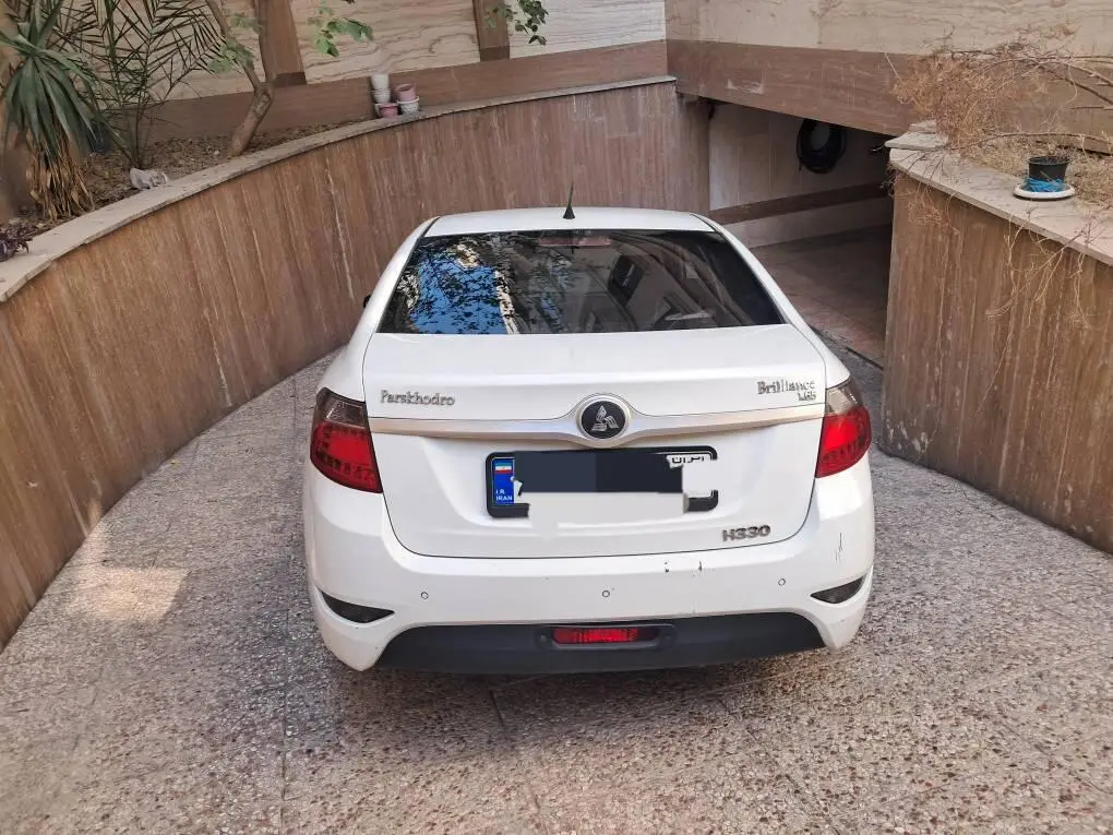 برلیانس،  H330