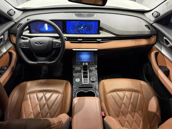 فونیکس، تیگو 8 پرو هیبرید (F8 PRO PHEV)