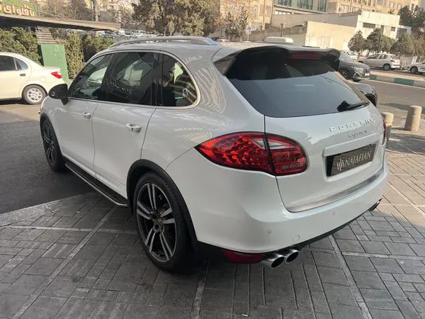 پورشه، کاین