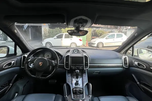 پورشه، کاین